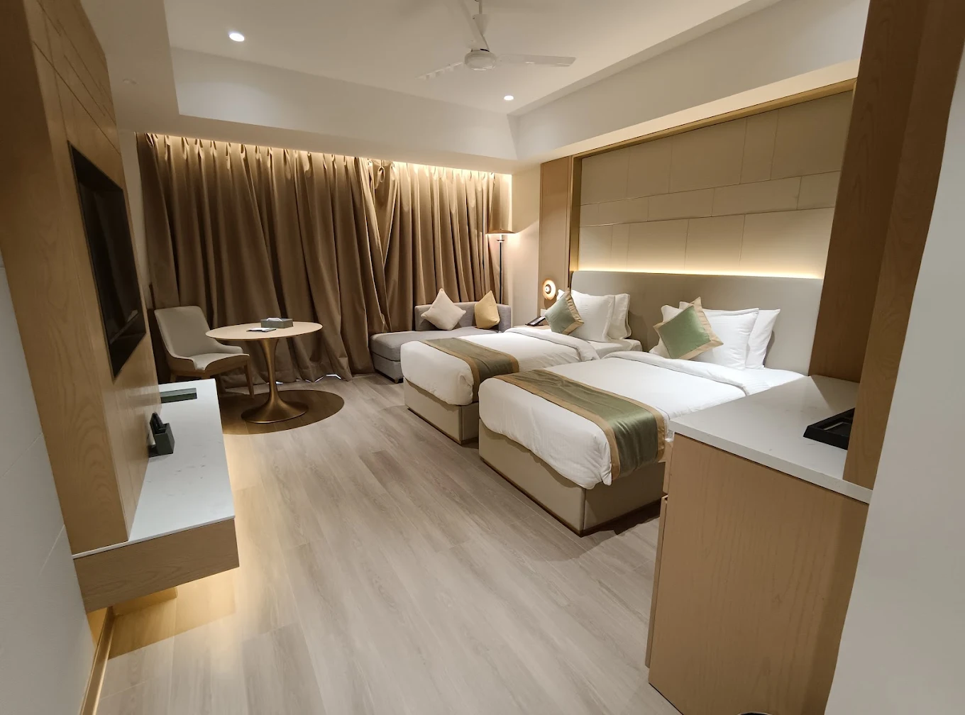 Super Deluxe Room